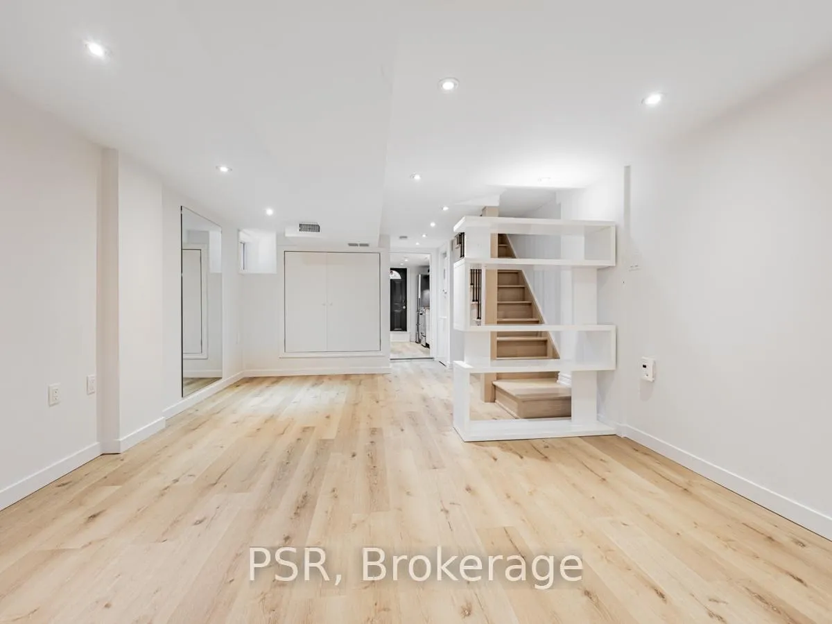 Photo 4 of Unit Lower, 371 McRoberts Avenue, Toronto, Caledonia-Fairbank — HOMEH