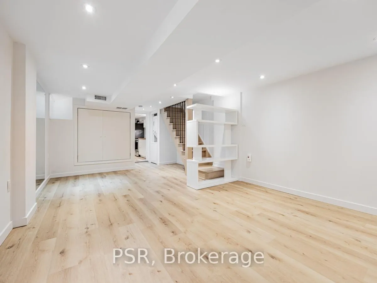 Photo 5 of Unit Lower, 371 McRoberts Avenue, Toronto, Caledonia-Fairbank — HOMEH