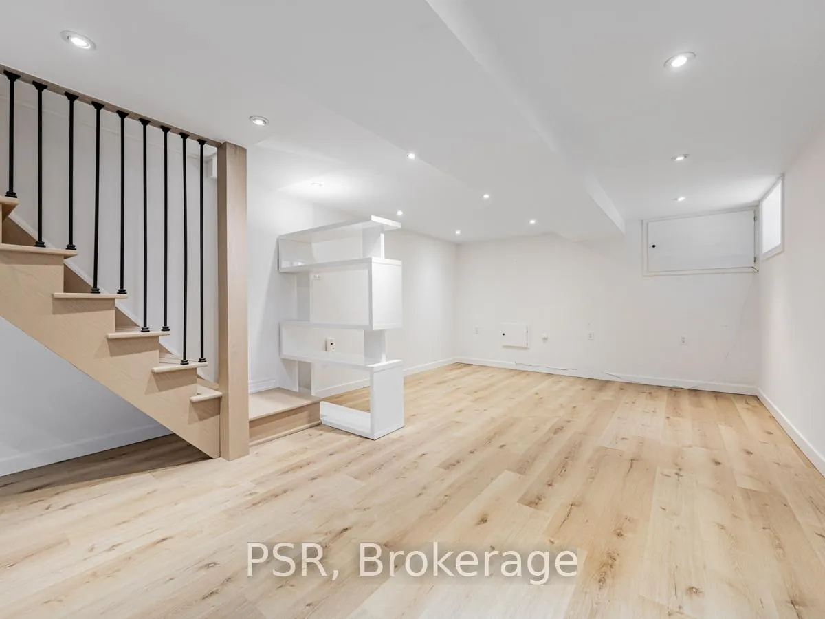 Photo 7 of Unit Lower, 371 McRoberts Avenue, Toronto, Caledonia-Fairbank — HOMEH