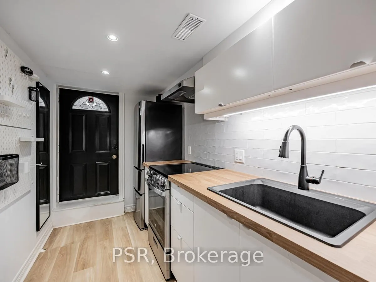 Photo 11 of Unit Lower, 371 McRoberts Avenue, Toronto, Caledonia-Fairbank — HOMEH