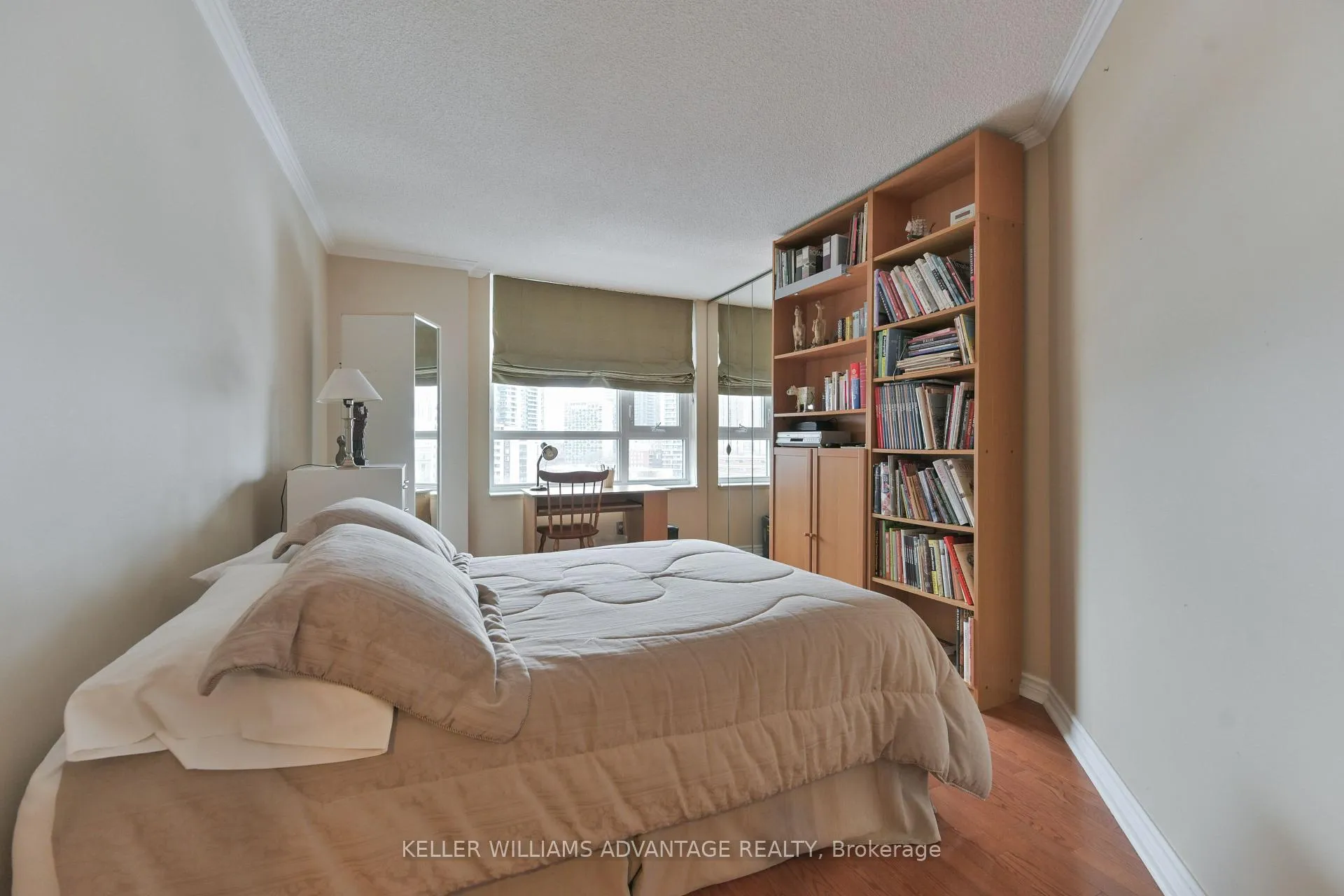 Photo 8 of Unit 803, 55 Wellesley Street E, Toronto, Church-Yonge Corridor — HOMEH