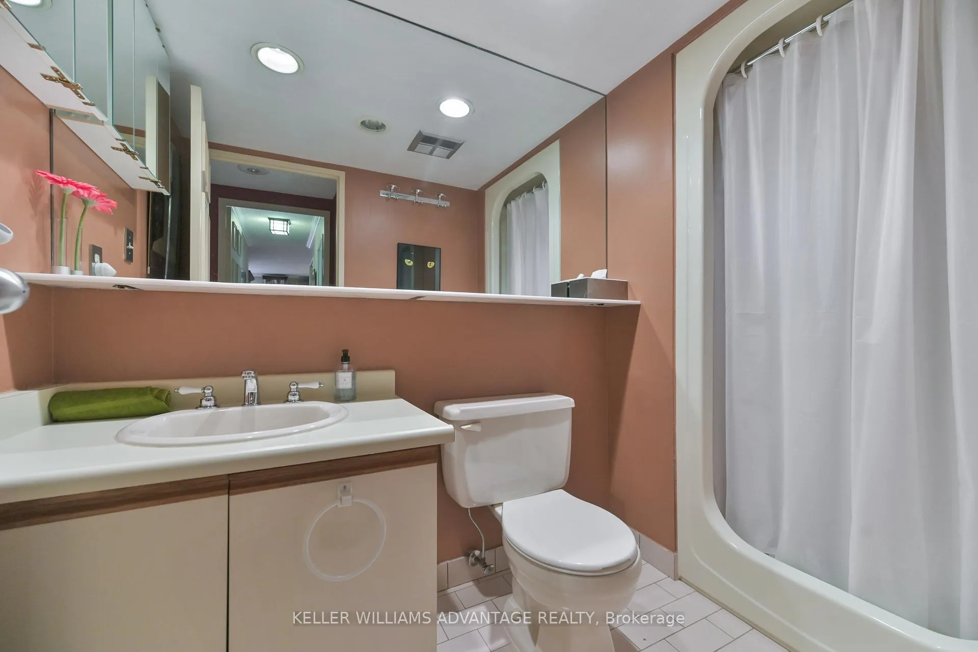 Photo 9 of Unit 803, 55 Wellesley Street E, Toronto, Church-Yonge Corridor — HOMEH