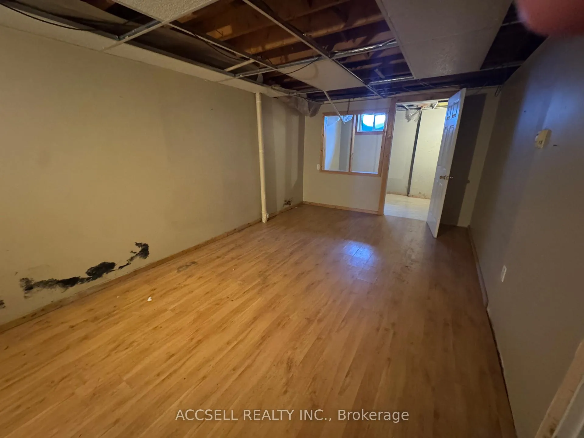 Photo 14 of 187 Toronto Street, Barrie, Queen's Park — HOMEH