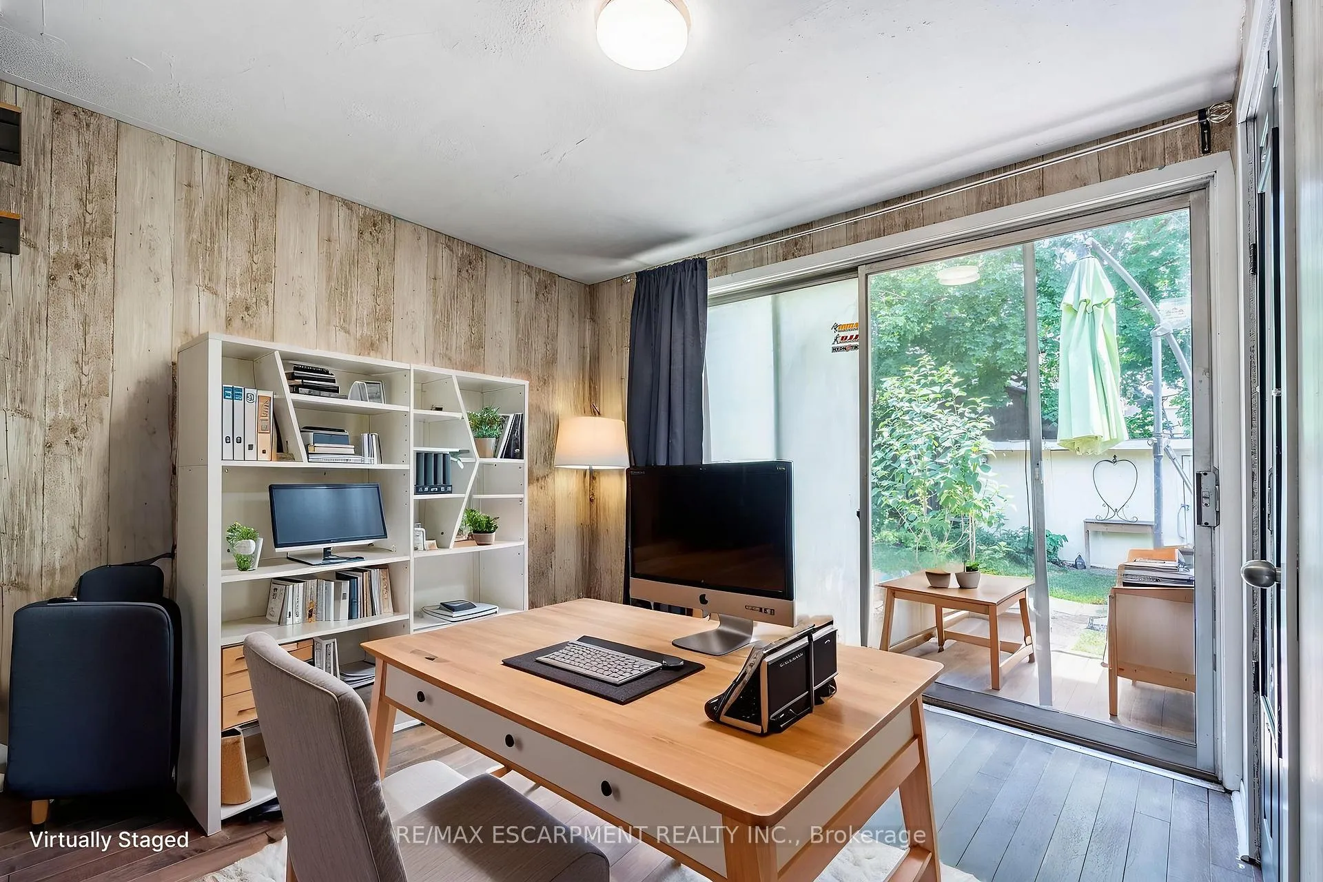 Photo 4 of 52 Connaught Avenue N, Hamilton, Stipley — HOMEH