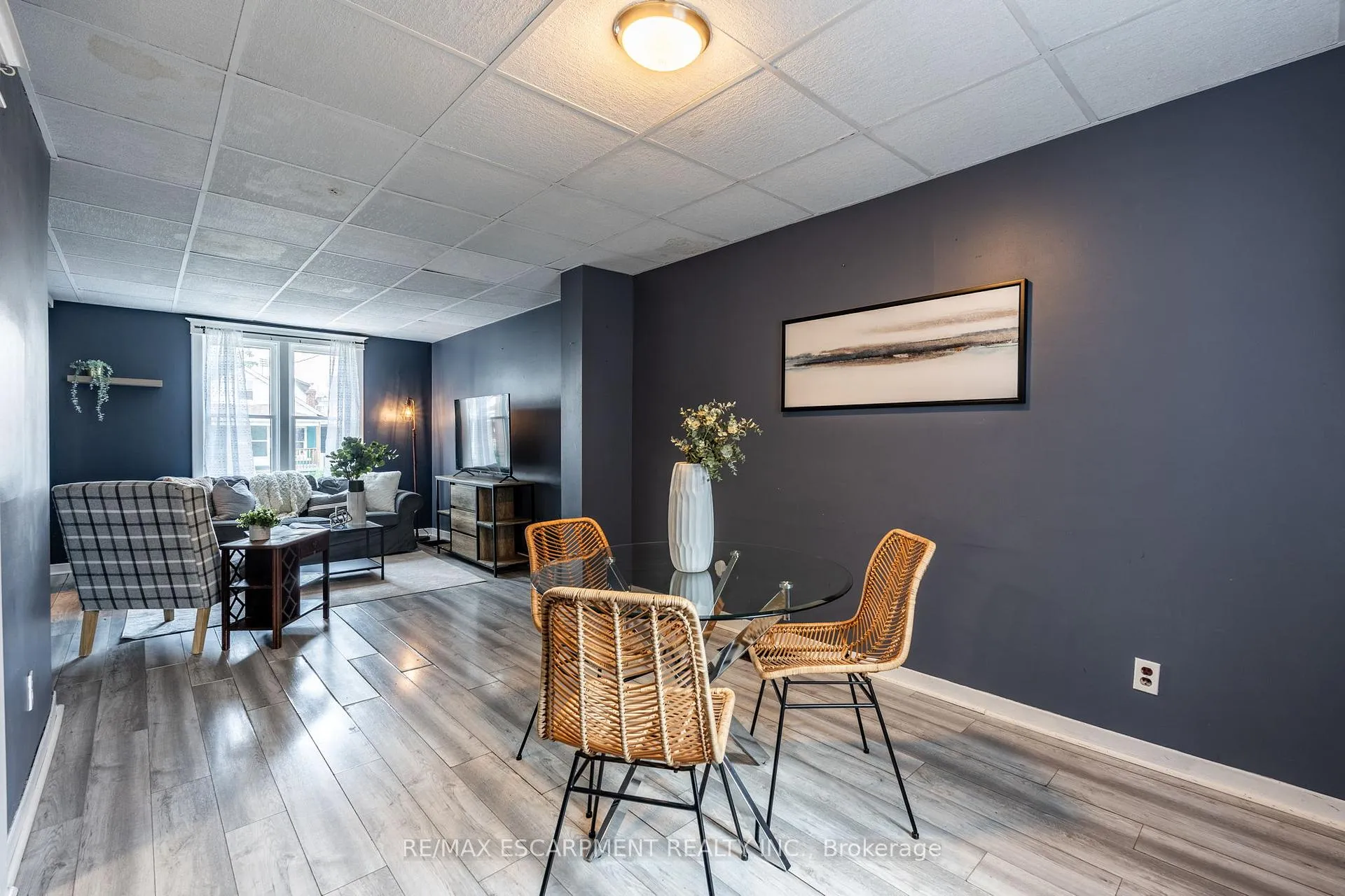 Photo 7 of 52 Connaught Avenue N, Hamilton, Stipley — HOMEH