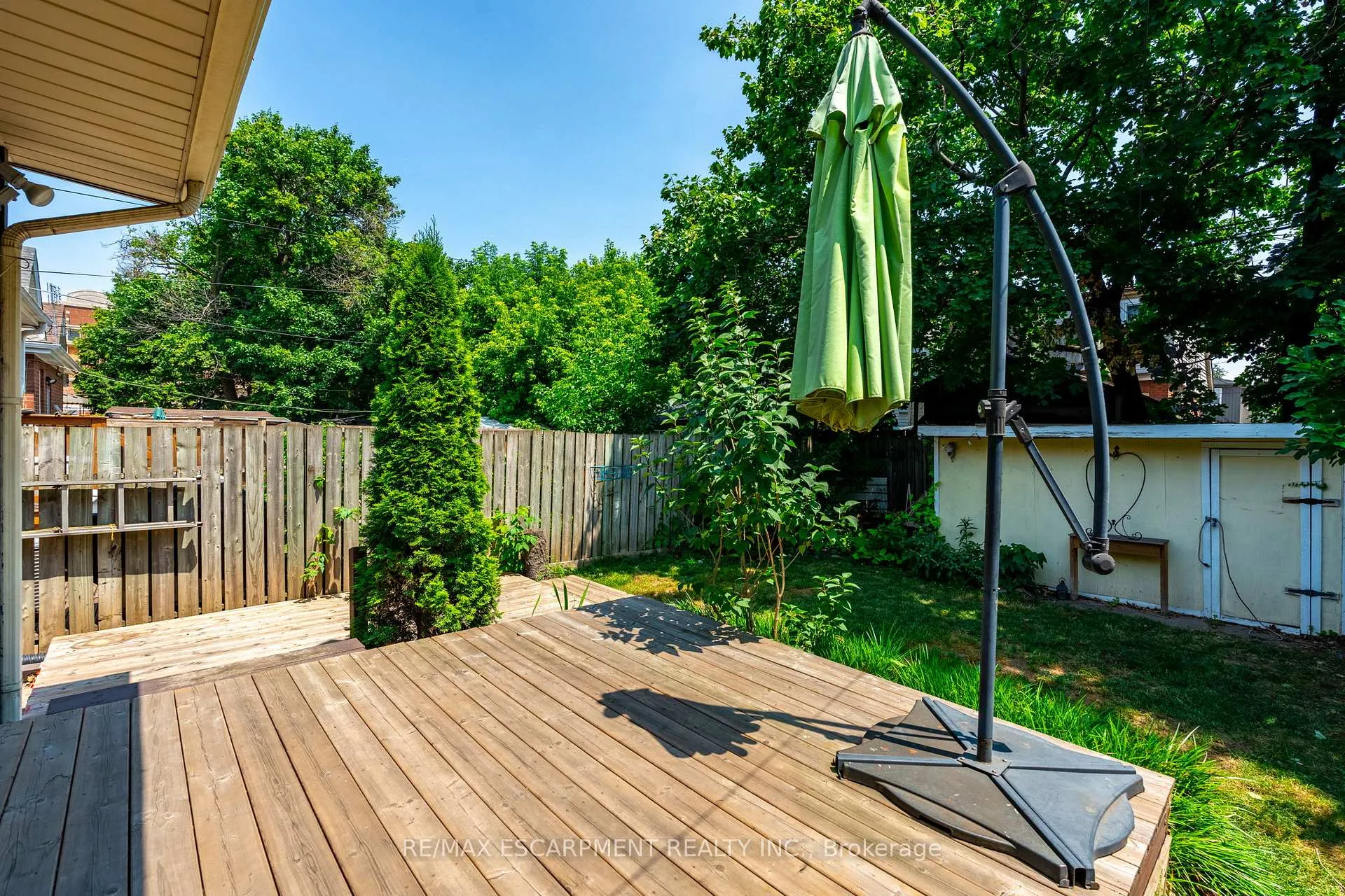 Photo 21 of 52 Connaught Avenue N, Hamilton, Stipley — HOMEH