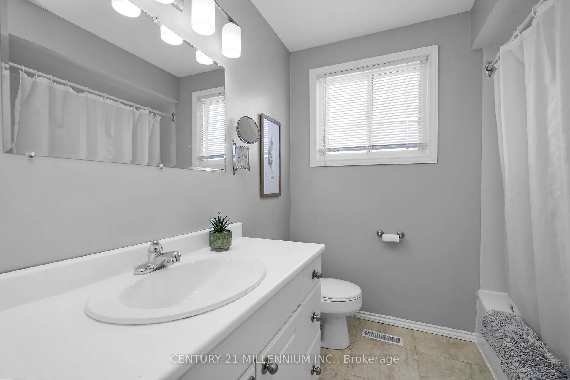 Photo 32 of 44 Erindale Drive, Erin — HOMEH