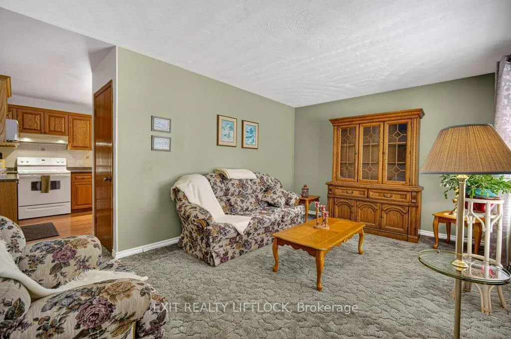 Photo 4 of 845 Stocker Road, Peterborough, Otonabee Ward 1 — HOMEH