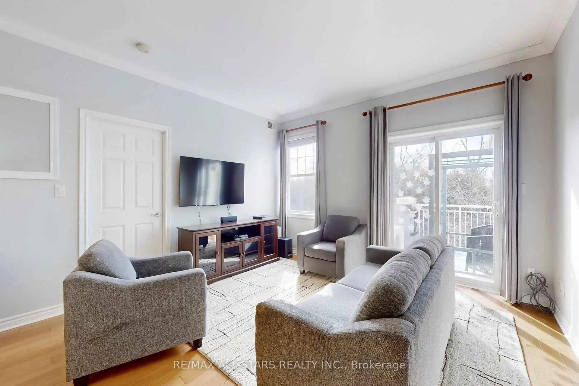 Photo 5 of Unit 308, 220 Main Street N, Uxbridge — HOMEH