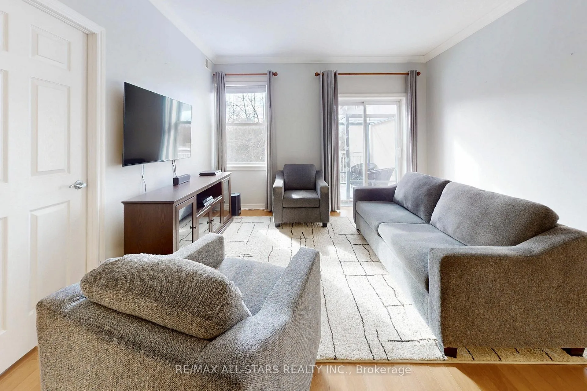 Photo 6 of Unit 308, 220 Main Street N, Uxbridge — HOMEH