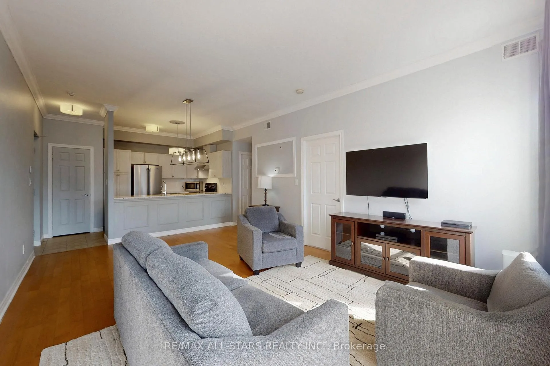 Photo 9 of Unit 308, 220 Main Street N, Uxbridge — HOMEH