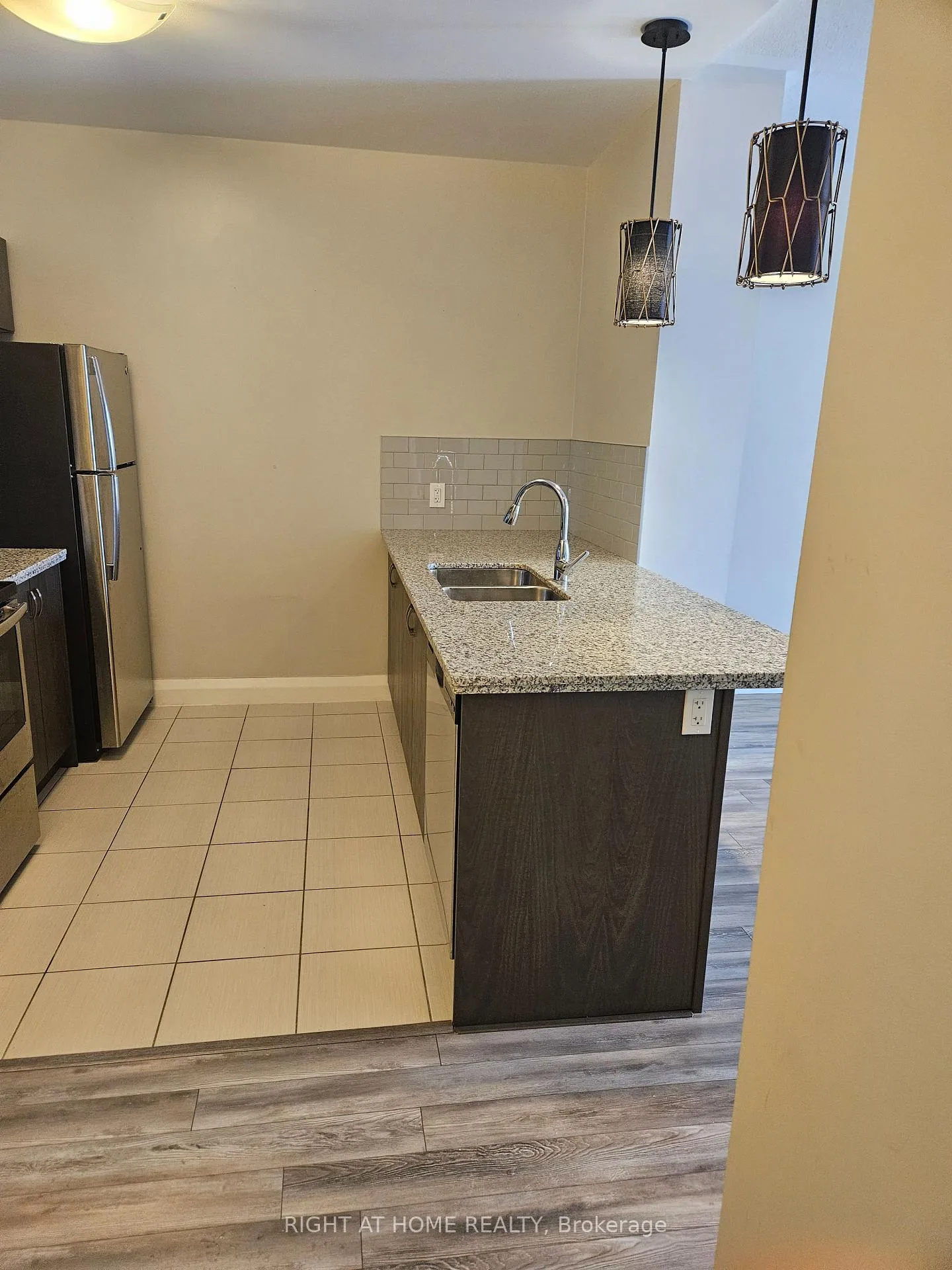Photo 5 of Unit 1021, 118 King Street E, Hamilton, Beasley — HOMEH