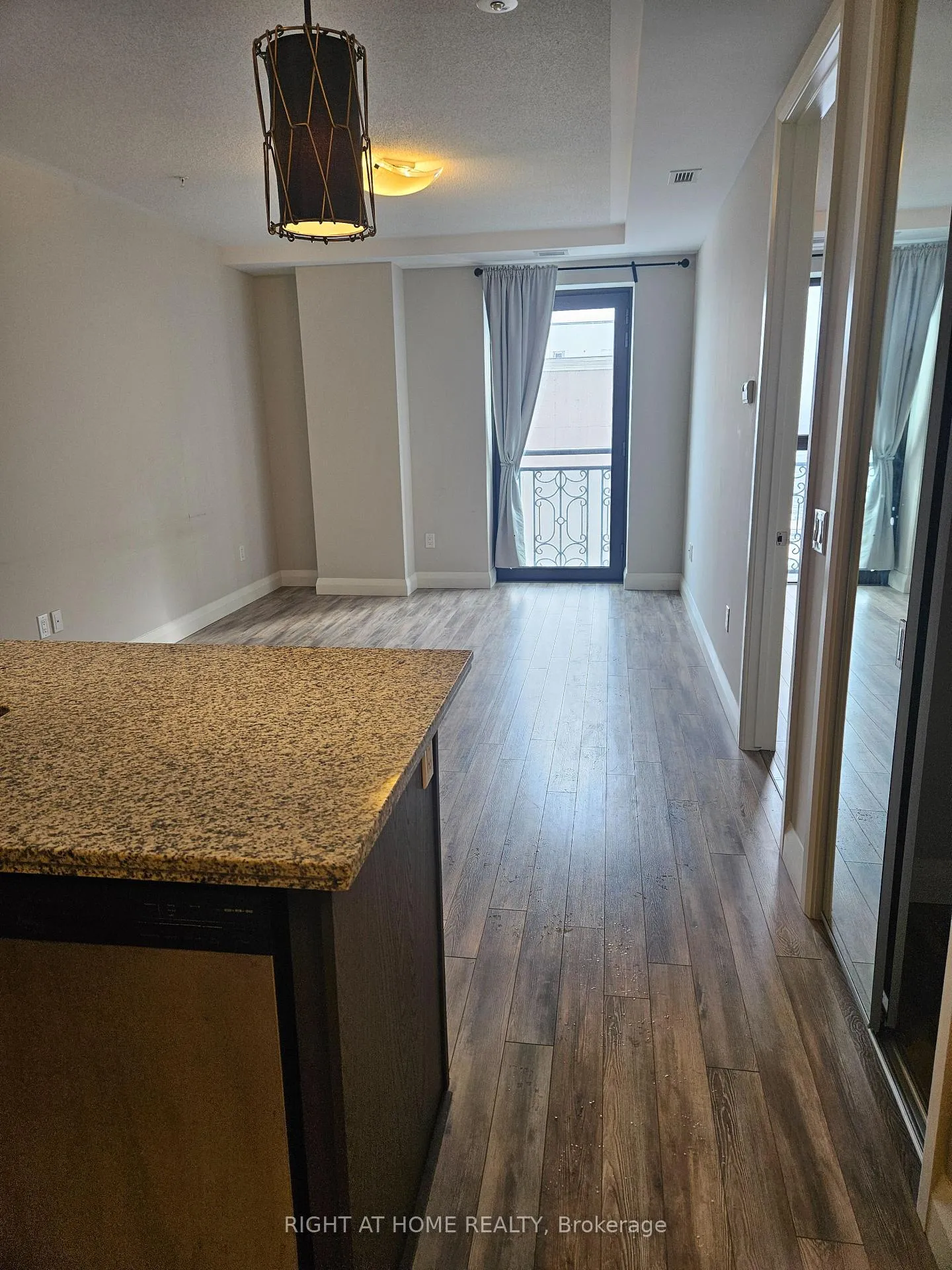 Photo 7 of Unit 1021, 118 King Street E, Hamilton, Beasley — HOMEH