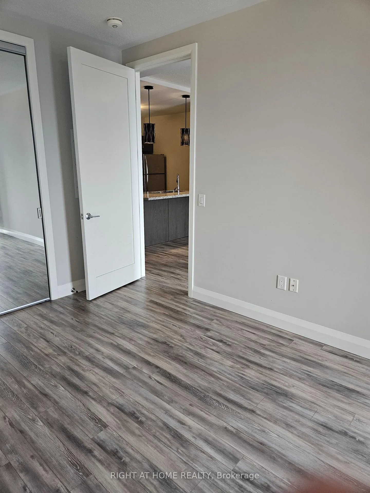 Photo 9 of Unit 1021, 118 King Street E, Hamilton, Beasley — HOMEH