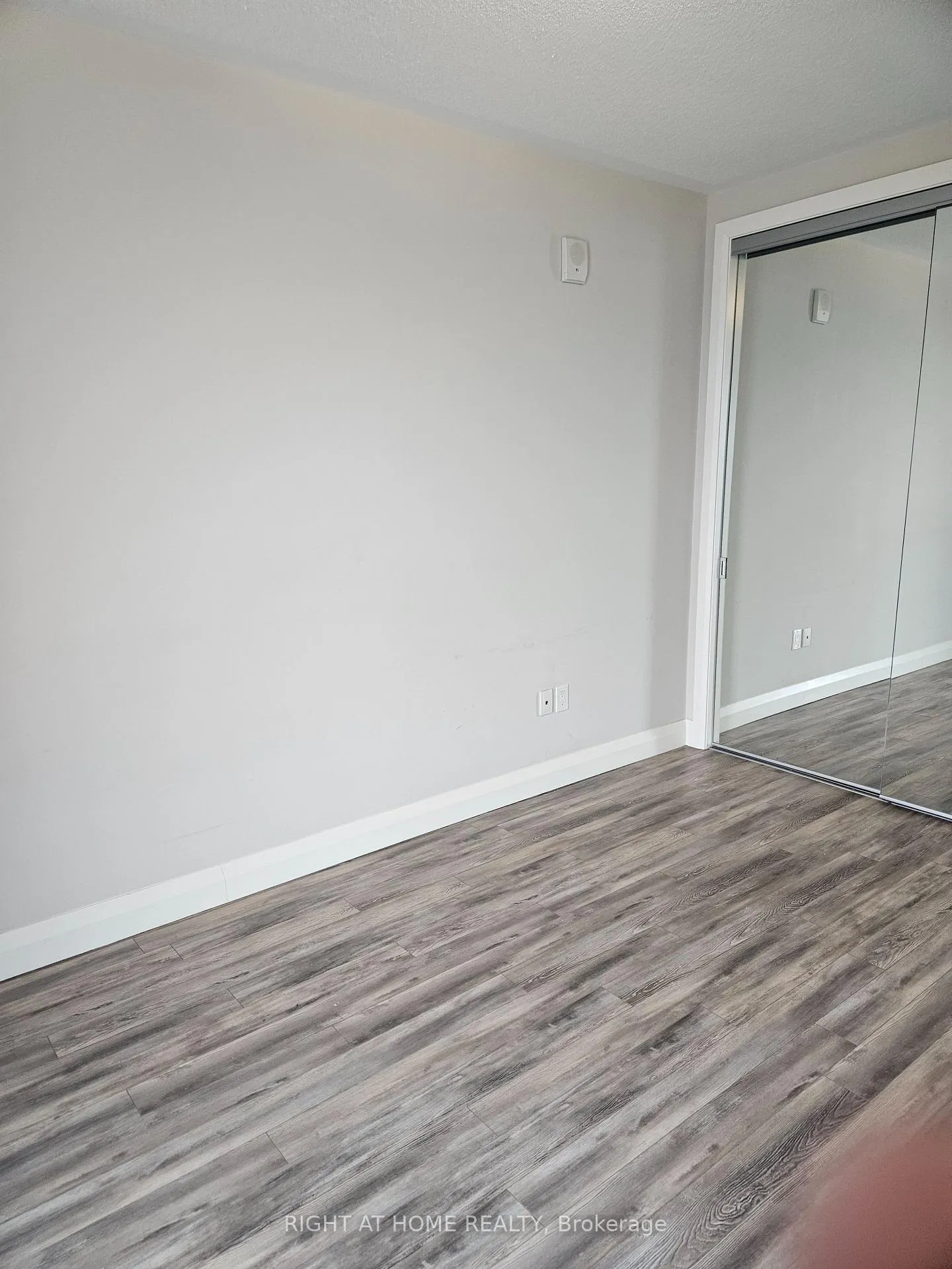 Photo 12 of Unit 1021, 118 King Street E, Hamilton, Beasley — HOMEH