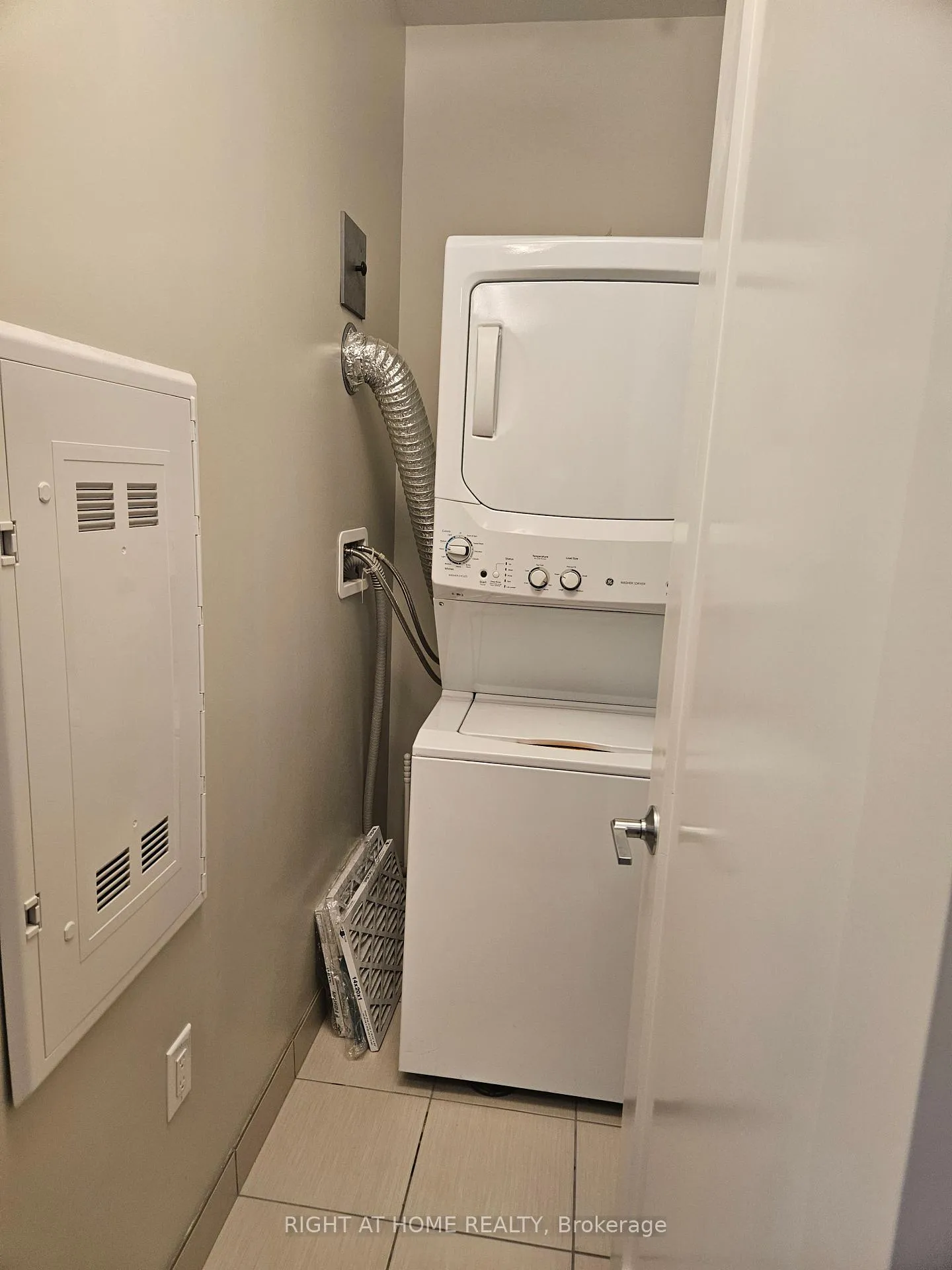 Photo 15 of Unit 1021, 118 King Street E, Hamilton, Beasley — HOMEH