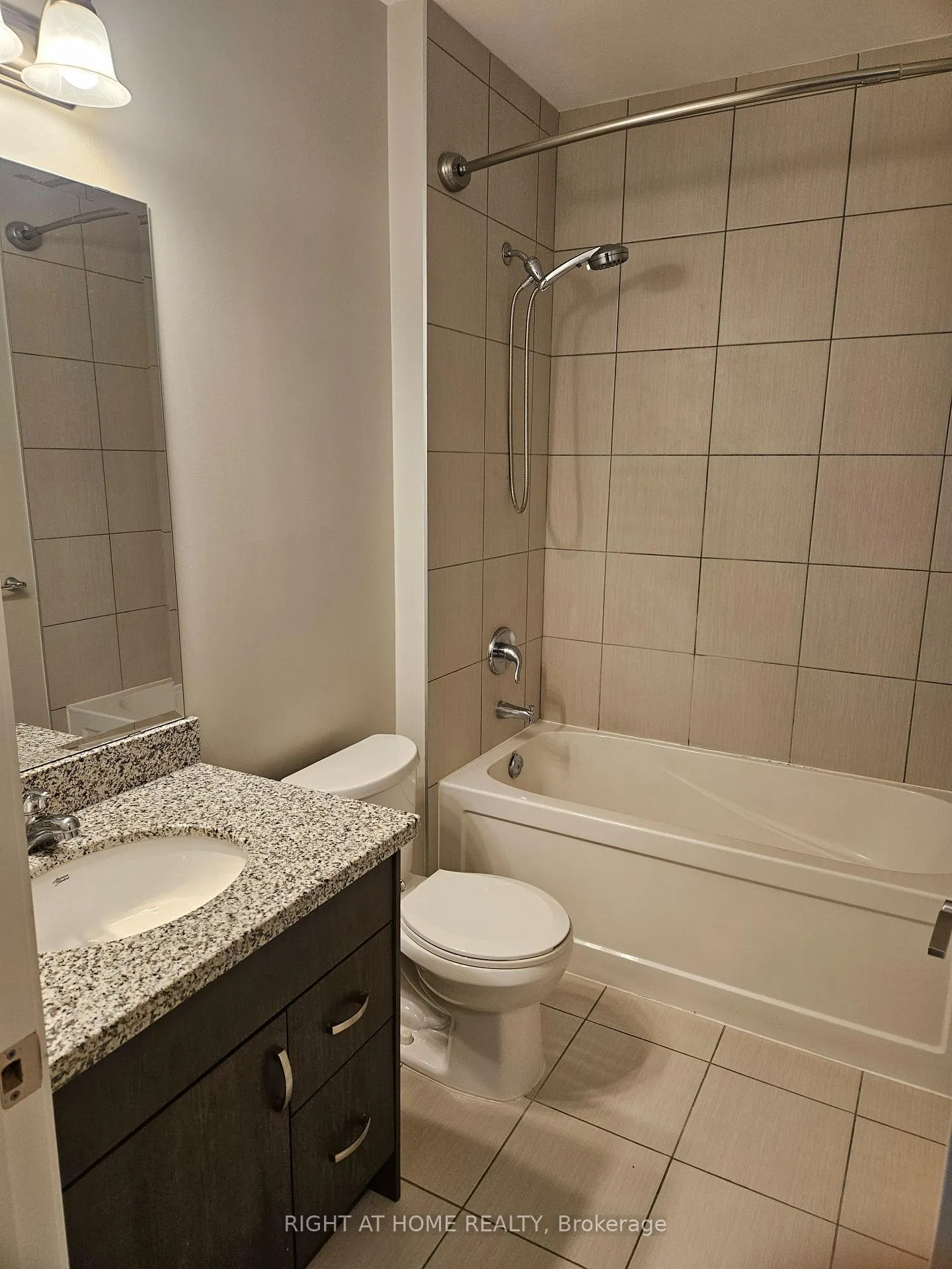 Photo 17 of Unit 1021, 118 King Street E, Hamilton, Beasley — HOMEH