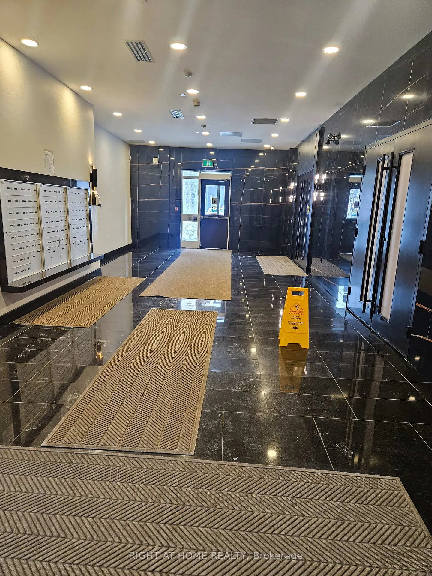 Photo 20 of Unit 1021, 118 King Street E, Hamilton, Beasley — HOMEH