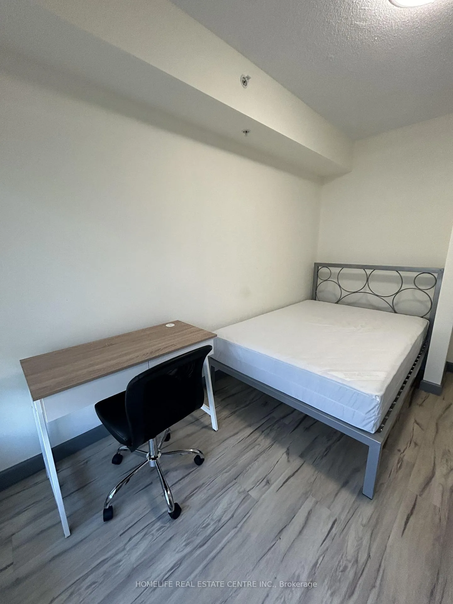 Photo 8 of Unit 258B, 2151 Sunview Street, Waterloo, Beechwood/University — HOMEH