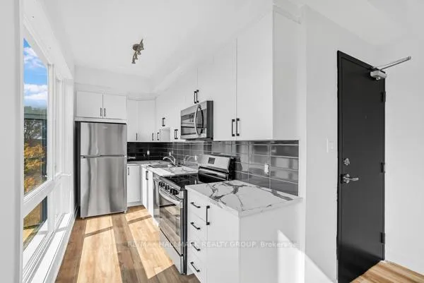 Photo 13 of 391 Dieppe Street, Ottawa, Vanier — HOMEH