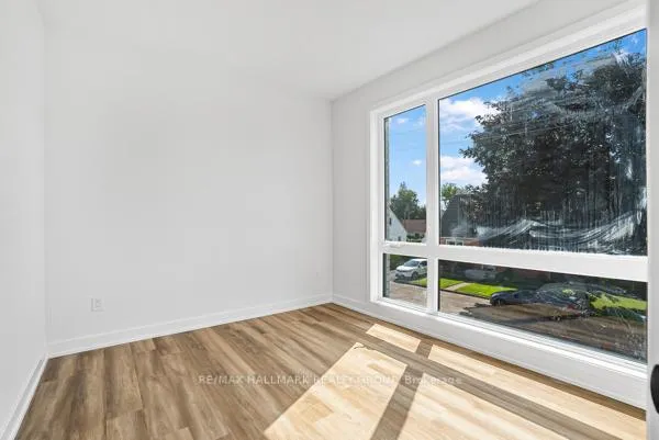 Photo 23 of 391 Dieppe Street, Ottawa, Vanier — HOMEH