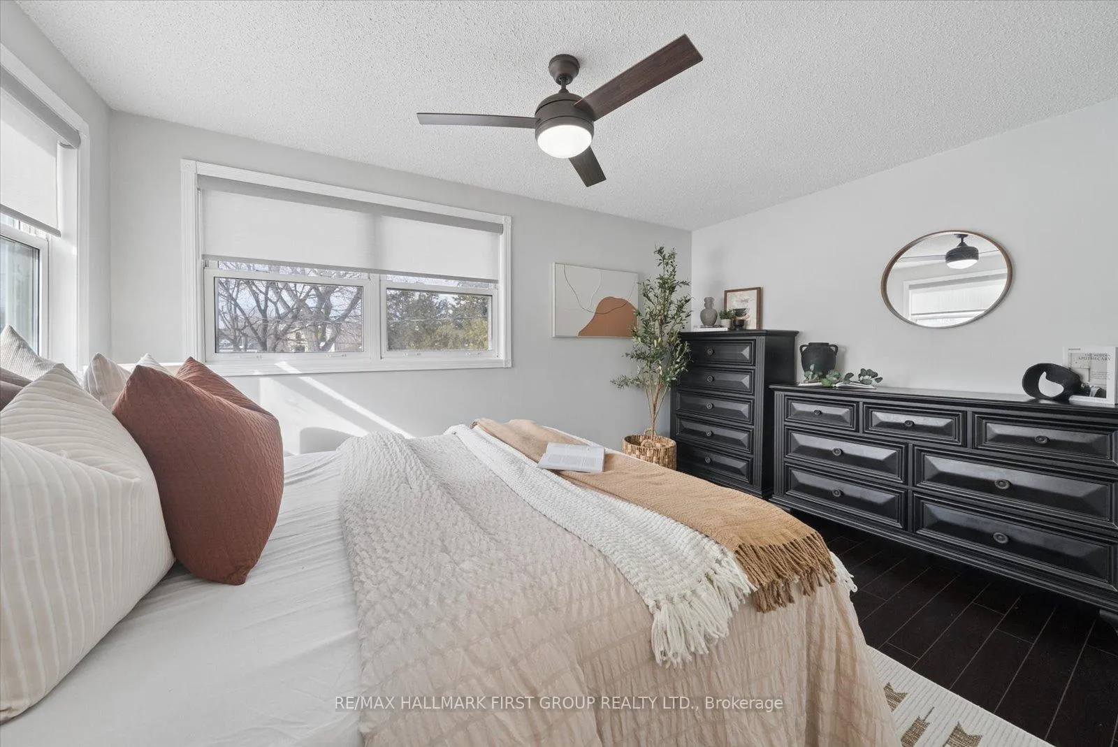 Photo 10 of 97 Kings Crescent, Ajax, South East — HOMEH