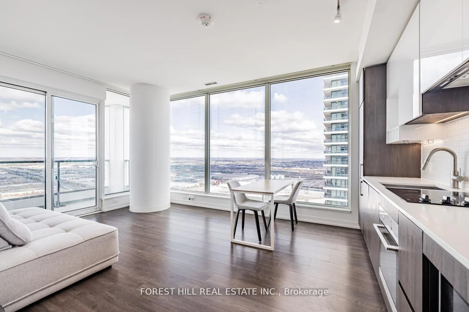 Photo 4 of Unit 4702, 898 Portage Parkway, Vaughan, Vaughan Corporate Centre — HOMEH