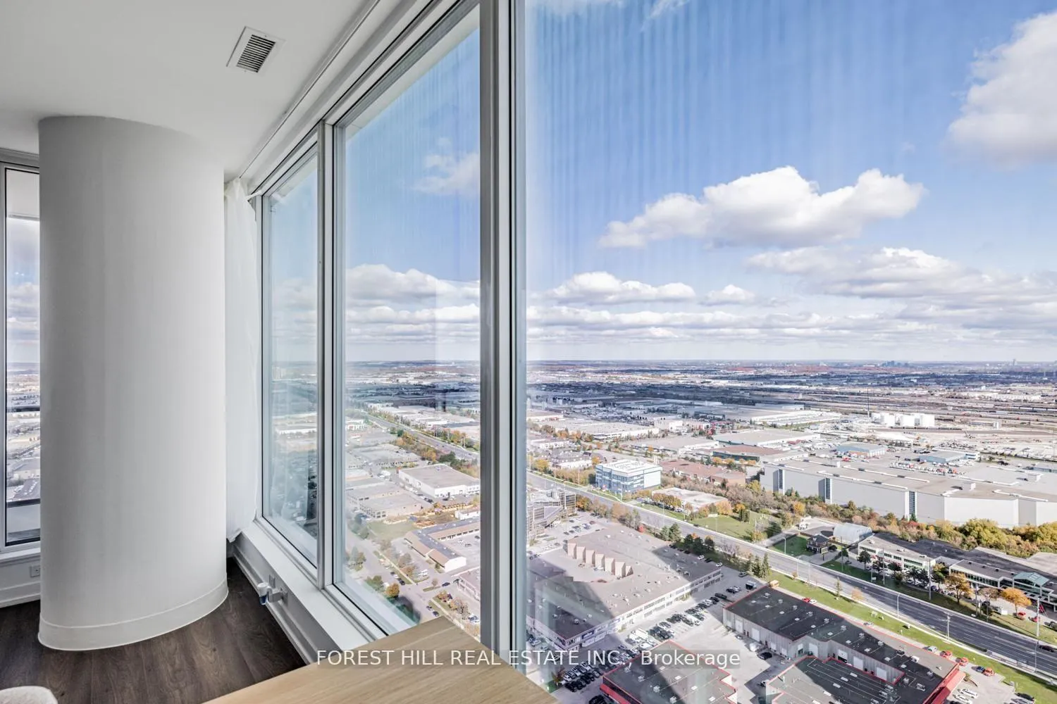 Photo 10 of Unit 4702, 898 Portage Parkway, Vaughan, Vaughan Corporate Centre — HOMEH