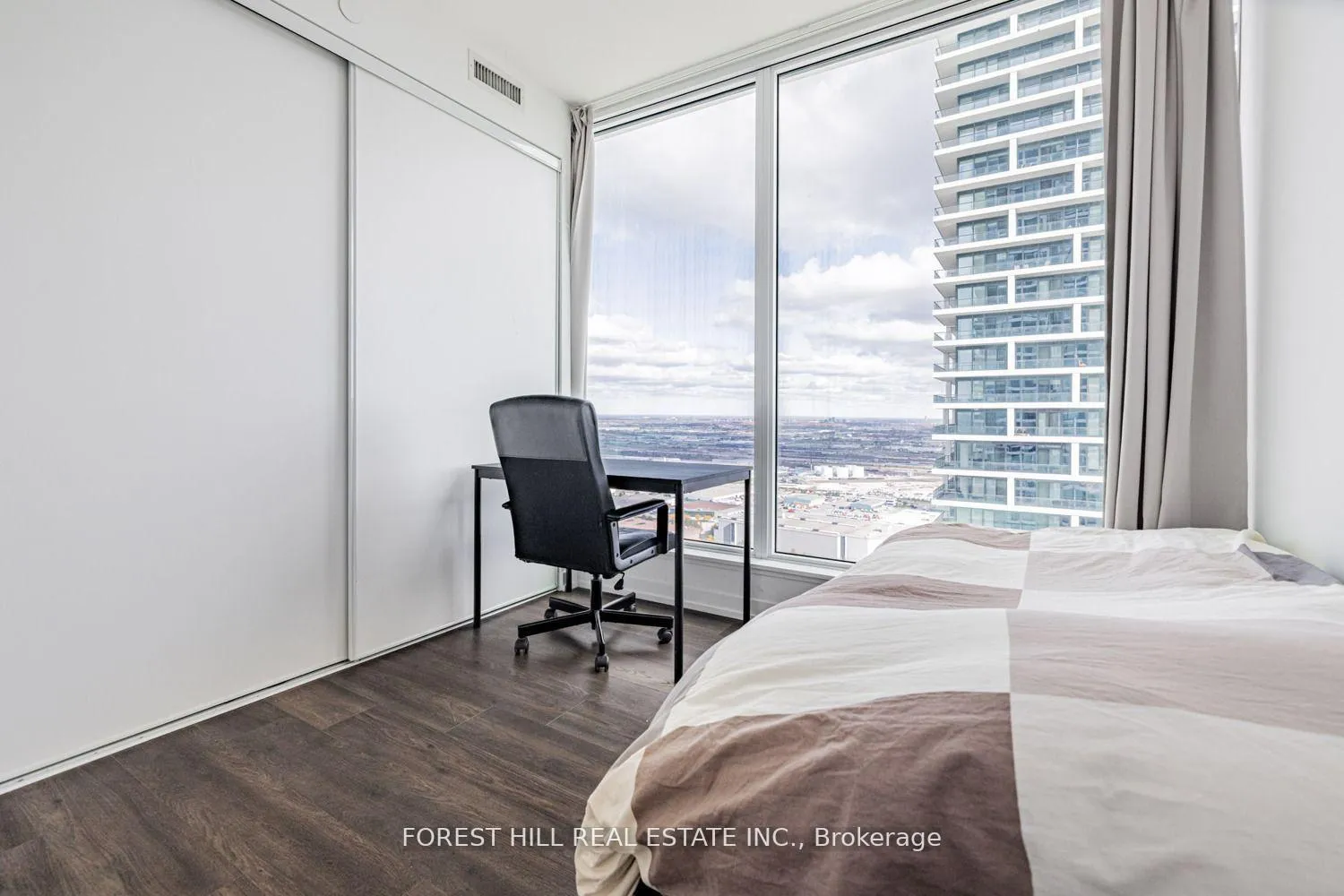 Photo 17 of Unit 4702, 898 Portage Parkway, Vaughan, Vaughan Corporate Centre — HOMEH