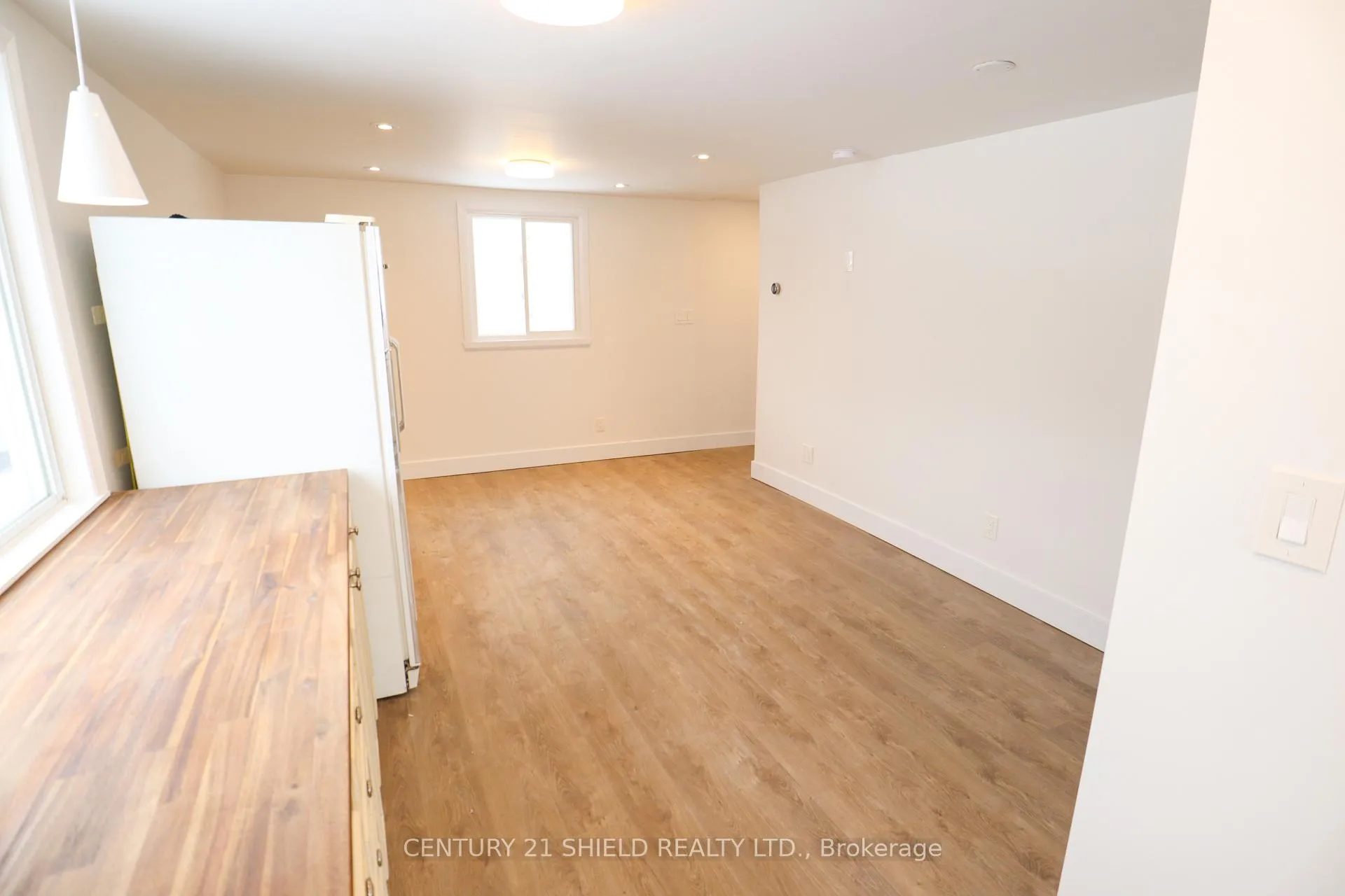Photo 4 of 143 Carleton Street, Cornwall — HOMEH