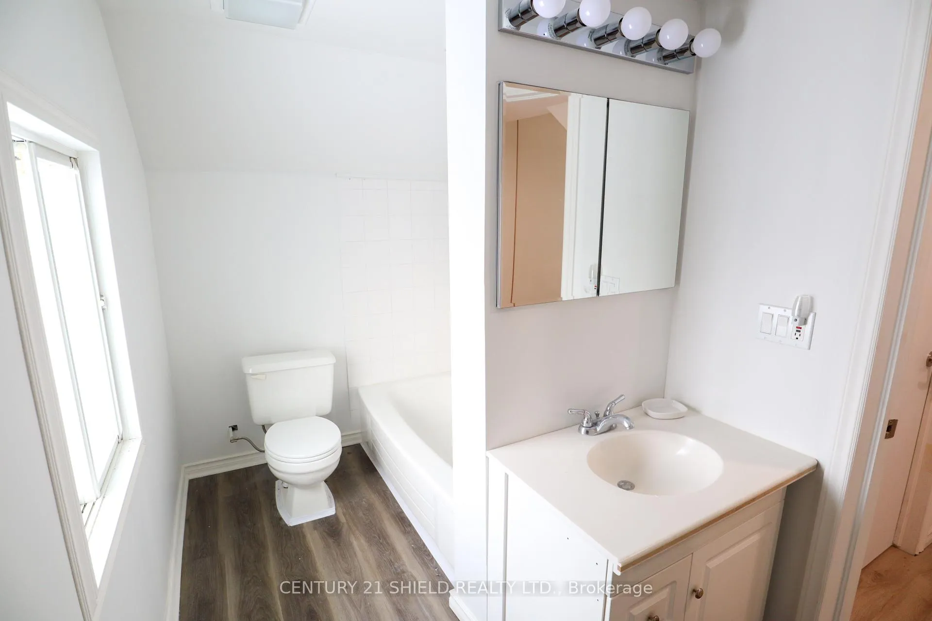 Photo 8 of 143 Carleton Street, Cornwall — HOMEH