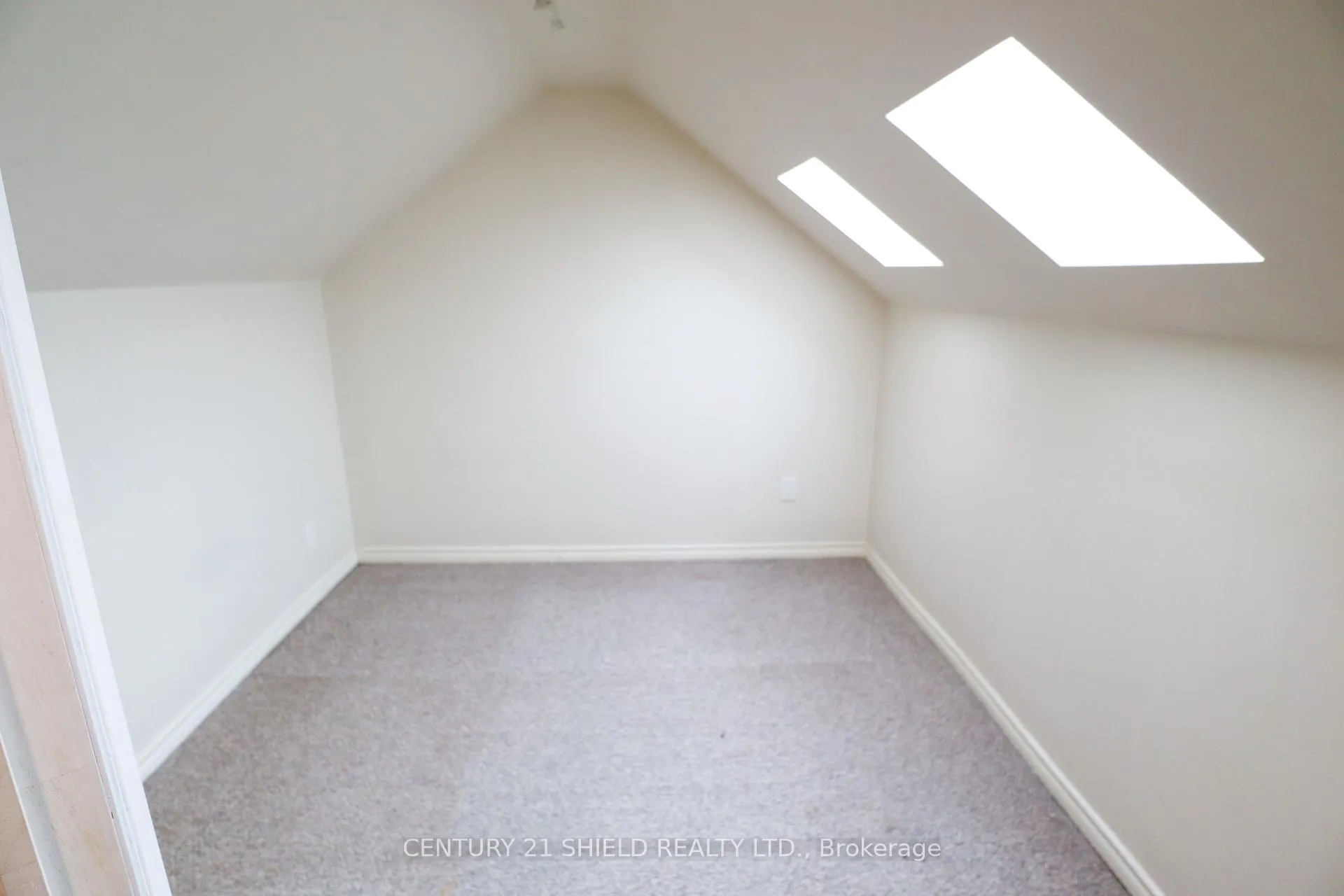 Photo 14 of 143 Carleton Street, Cornwall — HOMEH