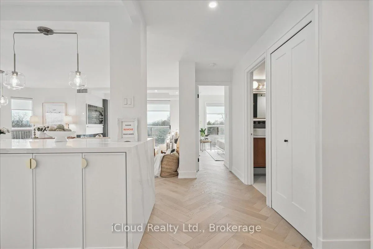 Photo 7 of Unit 805, 2210 Lakeshore Road, Burlington, Brant — HOMEH