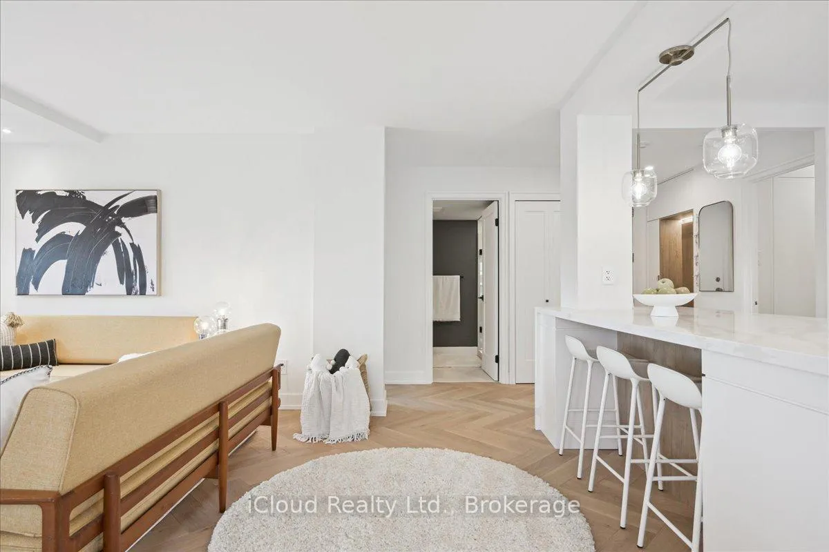 Photo 16 of Unit 805, 2210 Lakeshore Road, Burlington, Brant — HOMEH