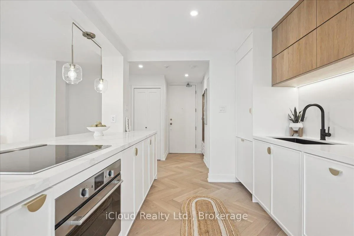 Photo 25 of Unit 805, 2210 Lakeshore Road, Burlington, Brant — HOMEH