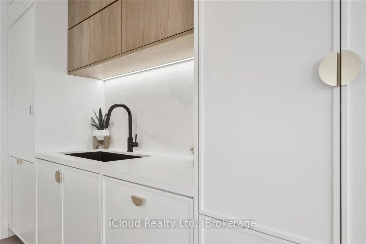 Photo 26 of Unit 805, 2210 Lakeshore Road, Burlington, Brant — HOMEH
