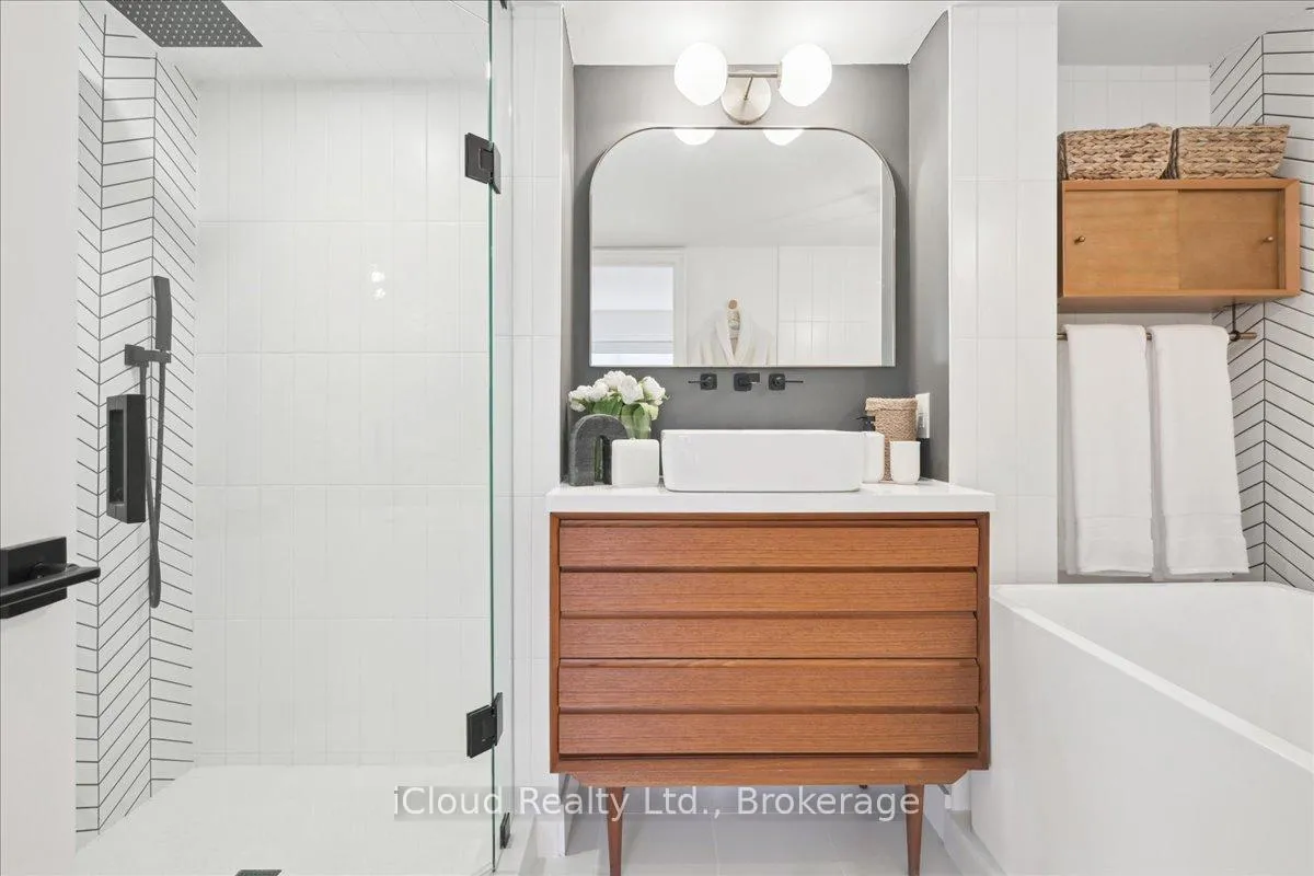 Photo 32 of Unit 805, 2210 Lakeshore Road, Burlington, Brant — HOMEH