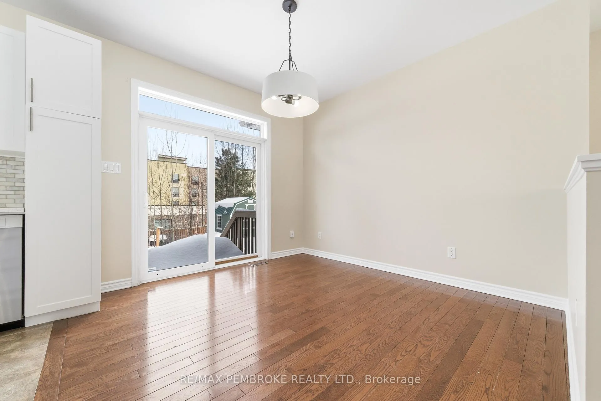 Photo 14 of 1005 Butler Boulevard, Petawawa — HOMEH