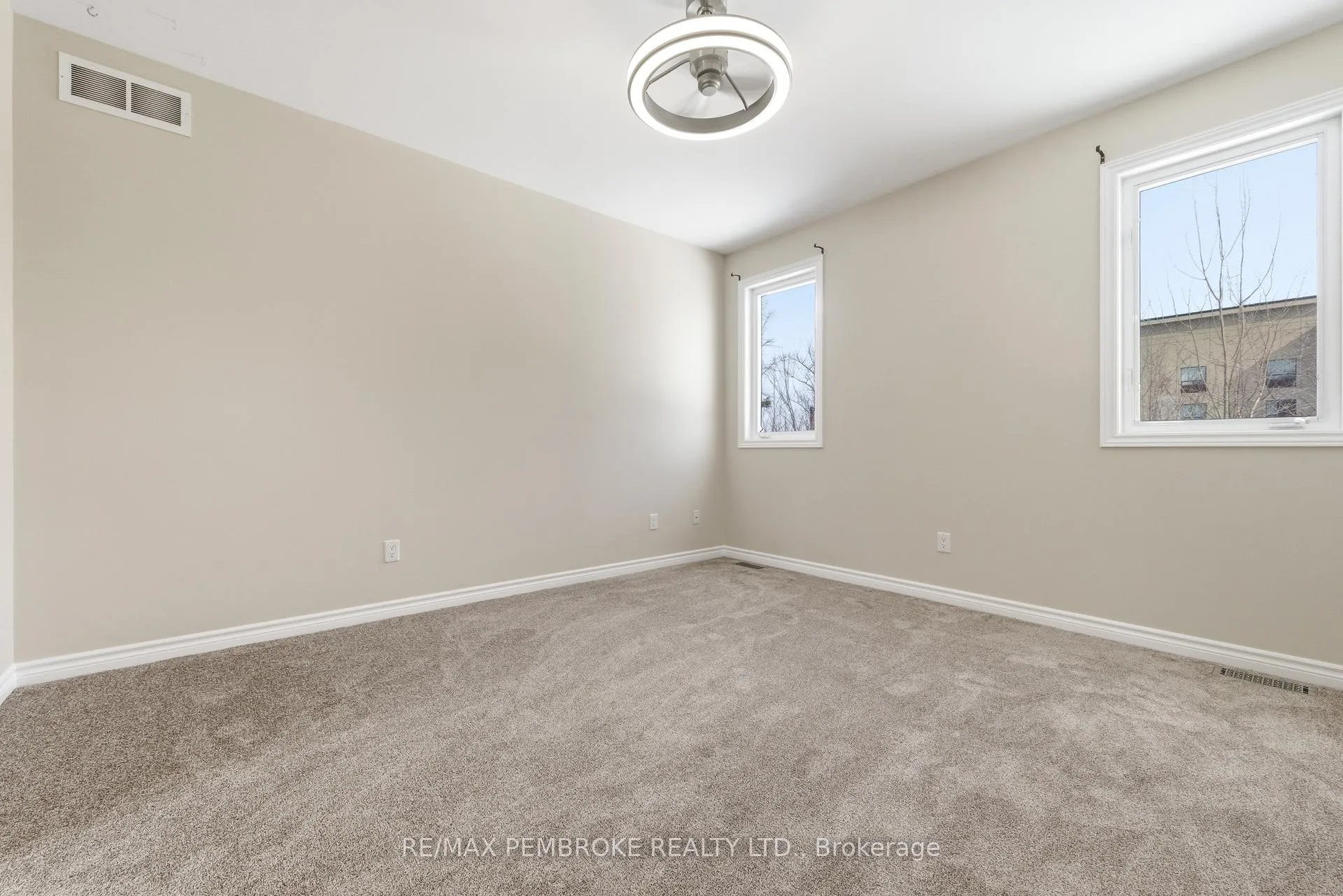 Photo 17 of 1005 Butler Boulevard, Petawawa — HOMEH