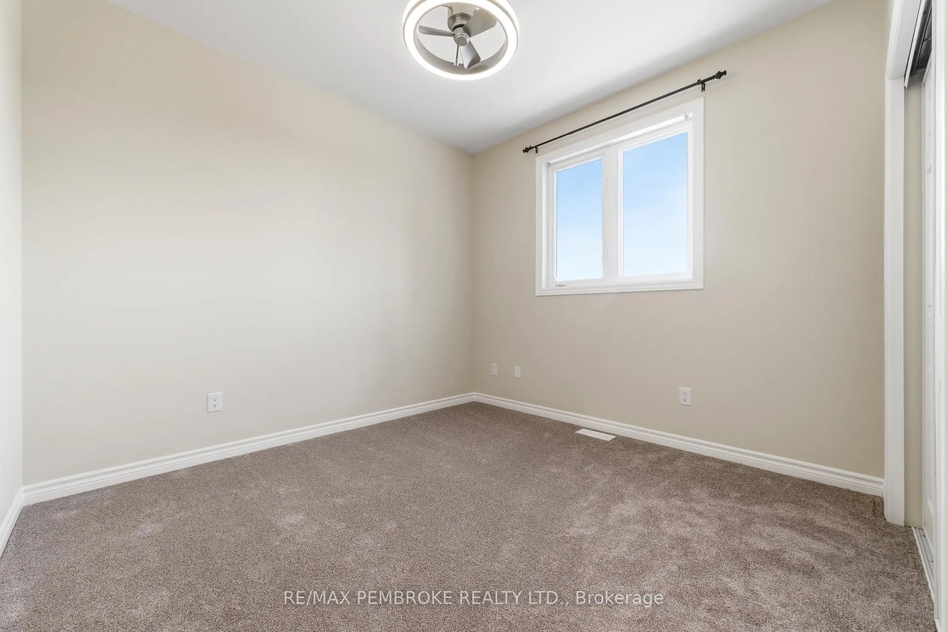Photo 22 of 1005 Butler Boulevard, Petawawa — HOMEH