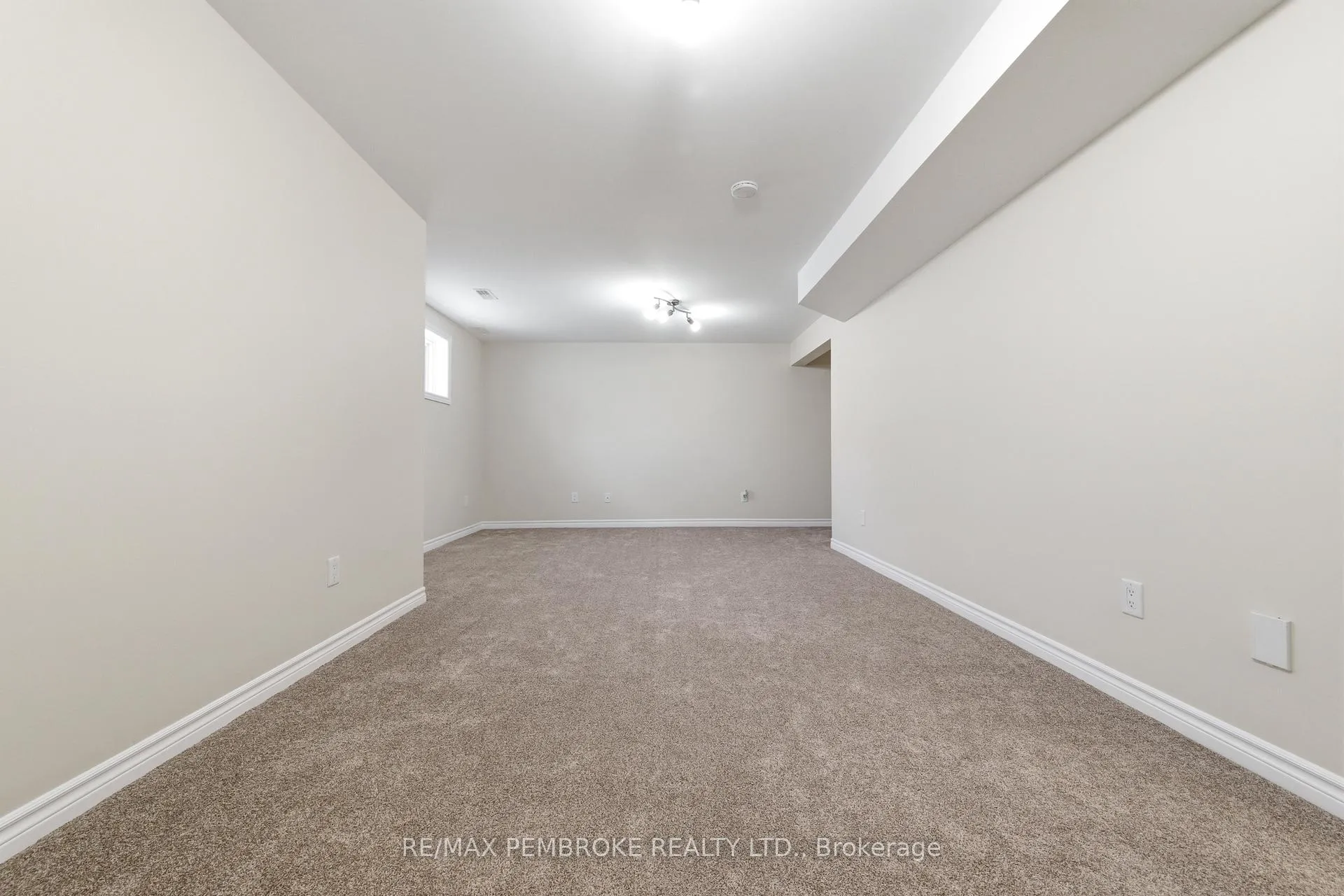 Photo 26 of 1005 Butler Boulevard, Petawawa — HOMEH