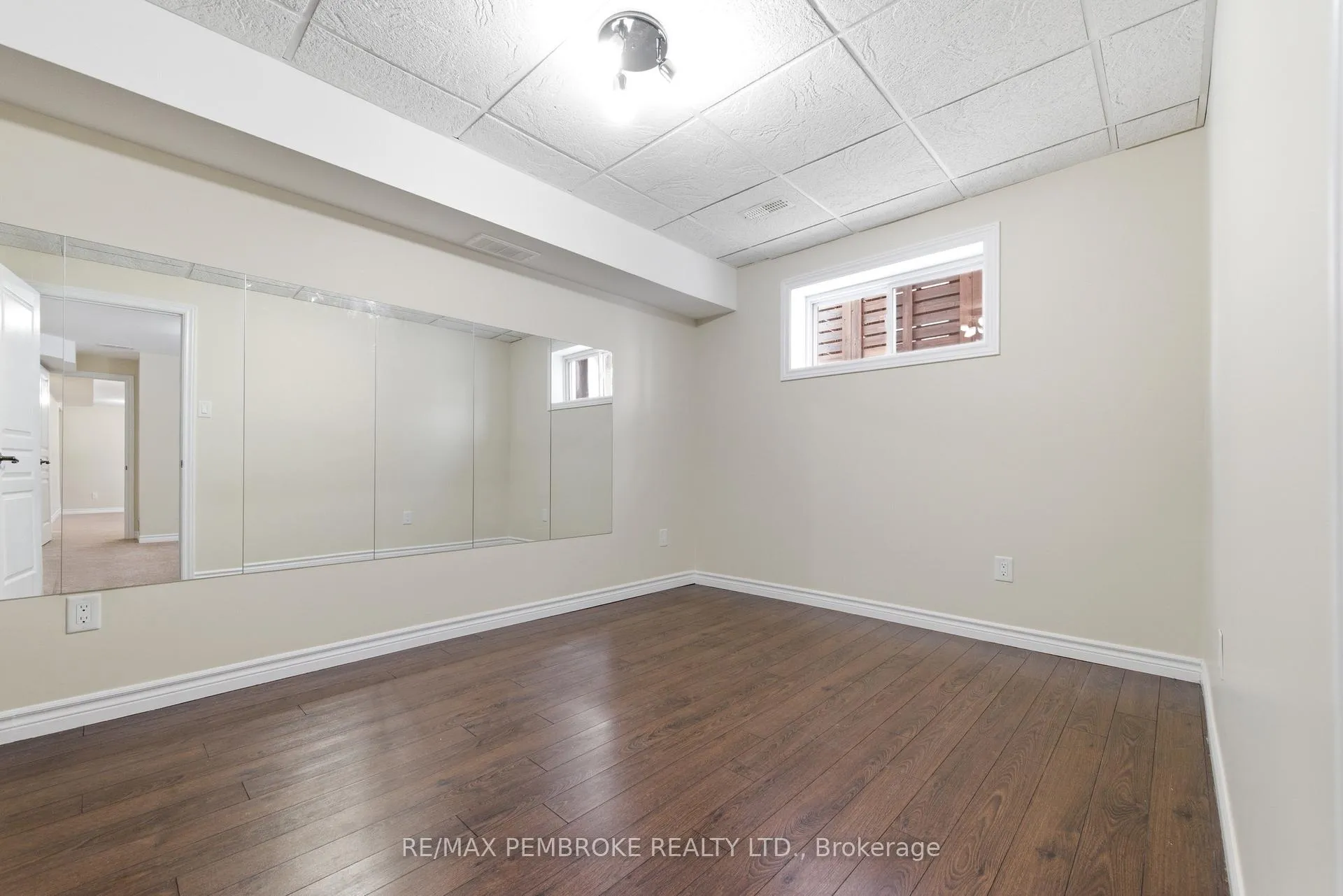 Photo 33 of 1005 Butler Boulevard, Petawawa — HOMEH