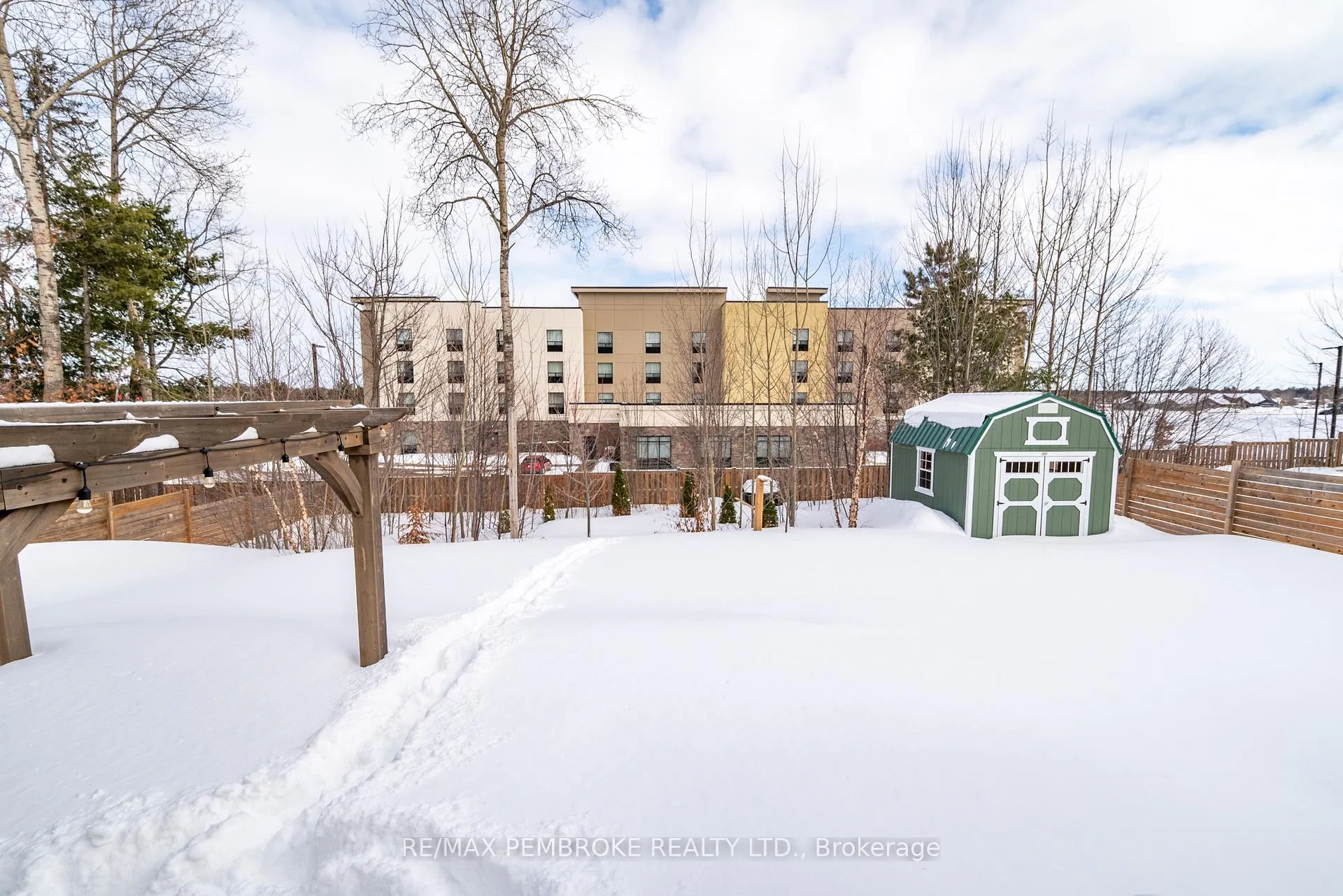 Photo 37 of 1005 Butler Boulevard, Petawawa — HOMEH