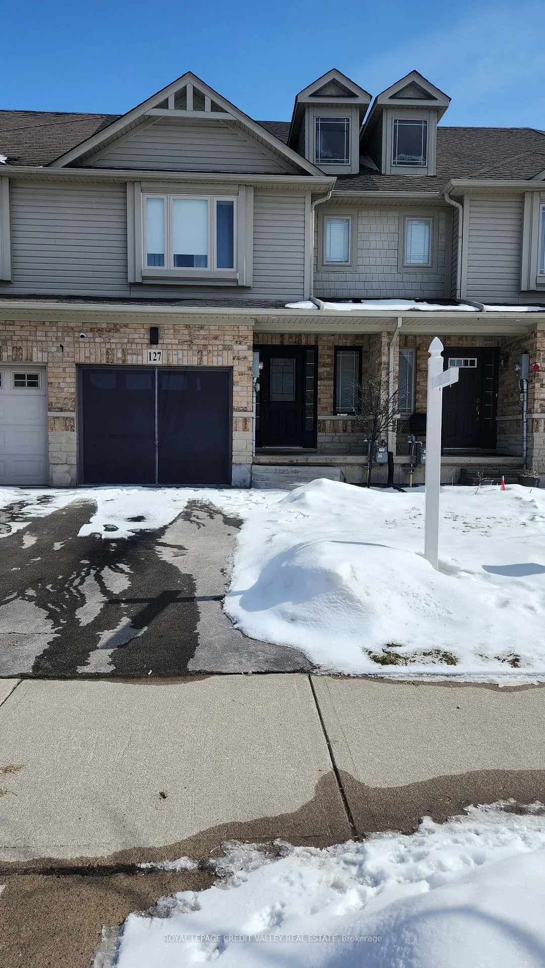 Photo 1 of 127 Donald Bell Drive, Hamilton, Binbrook — HOMEH