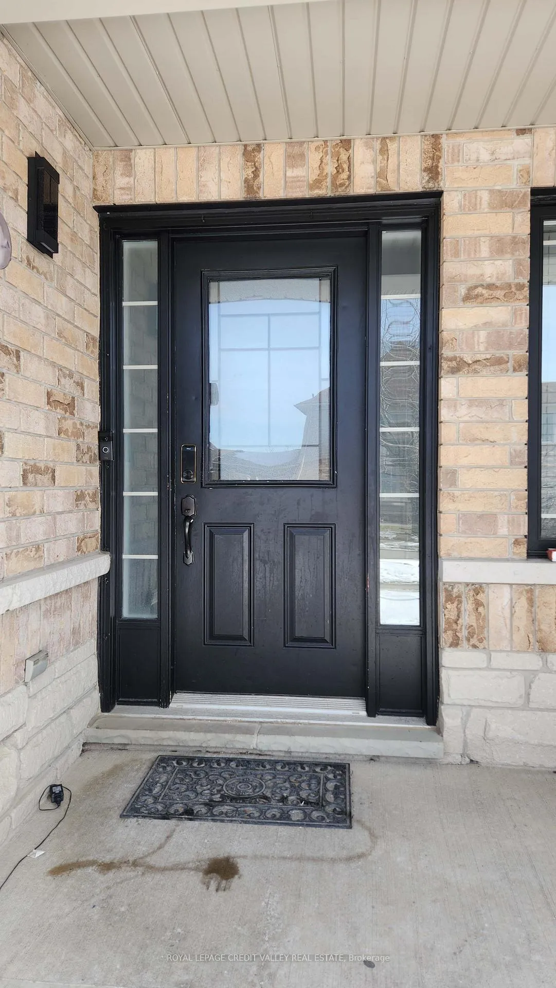 Photo 2 of 127 Donald Bell Drive, Hamilton, Binbrook — HOMEH