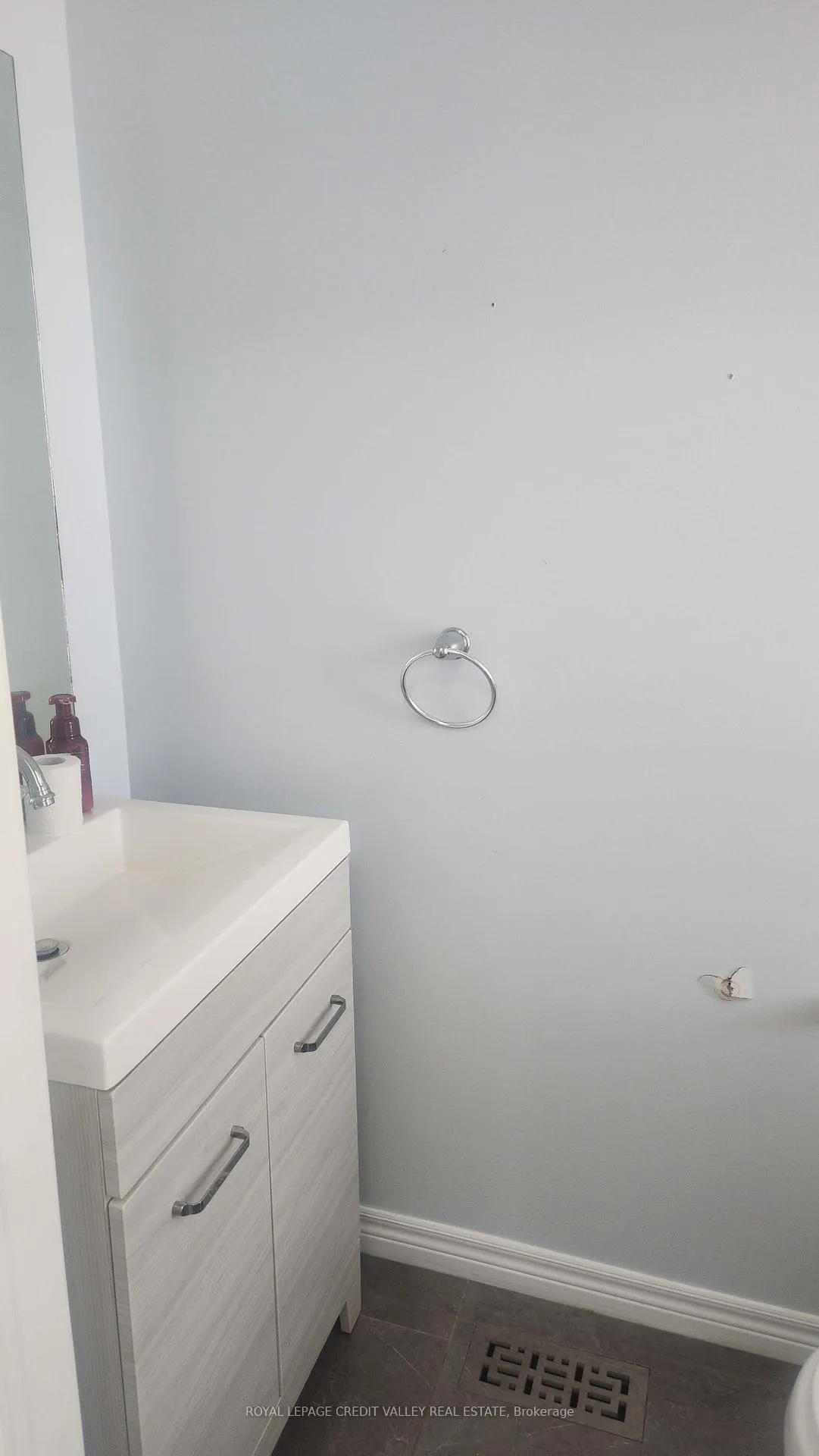 Photo 7 of 127 Donald Bell Drive, Hamilton, Binbrook — HOMEH