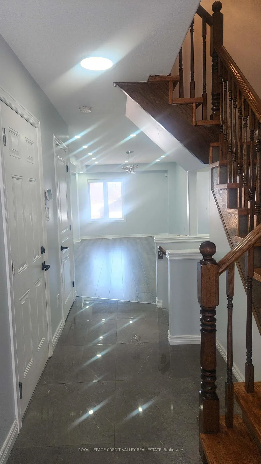 Photo 10 of 127 Donald Bell Drive, Hamilton, Binbrook — HOMEH