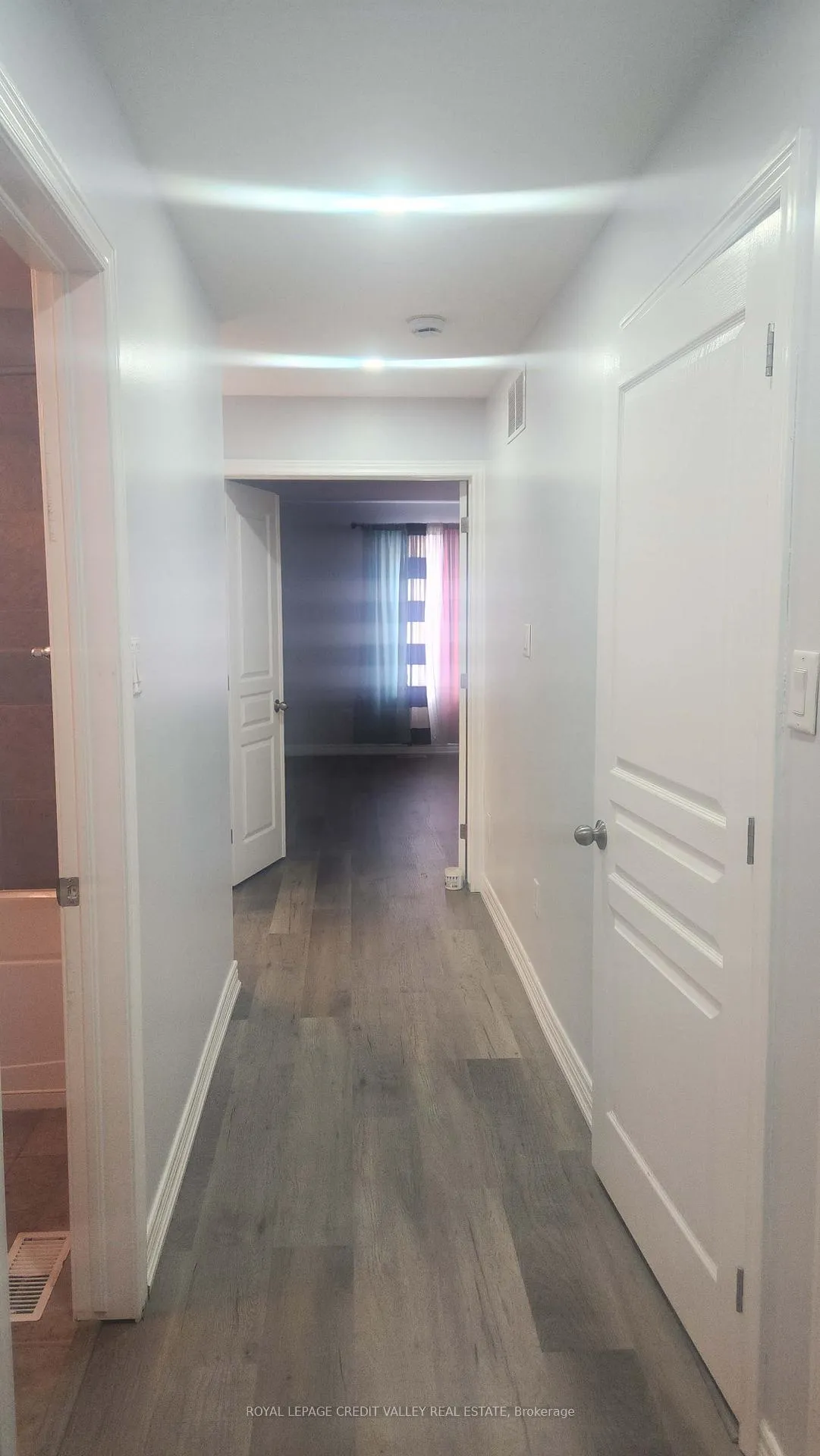Photo 42 of 127 Donald Bell Drive, Hamilton, Binbrook — HOMEH