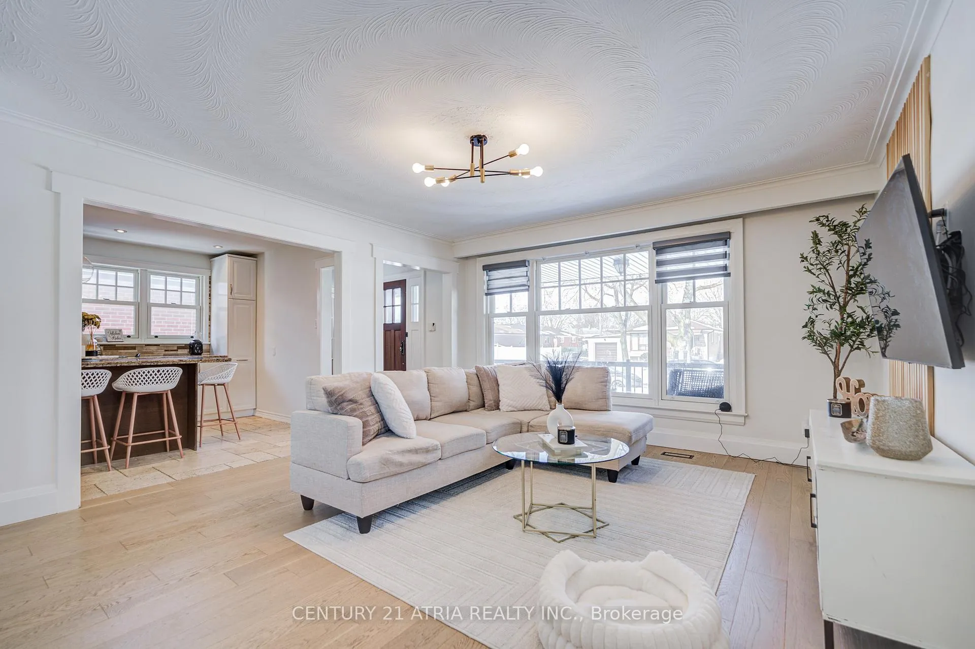 Photo 7 of 23 Ladbrooke Road, Etobicoke, Willowridge-Martingrove-Richview — HOMEH
