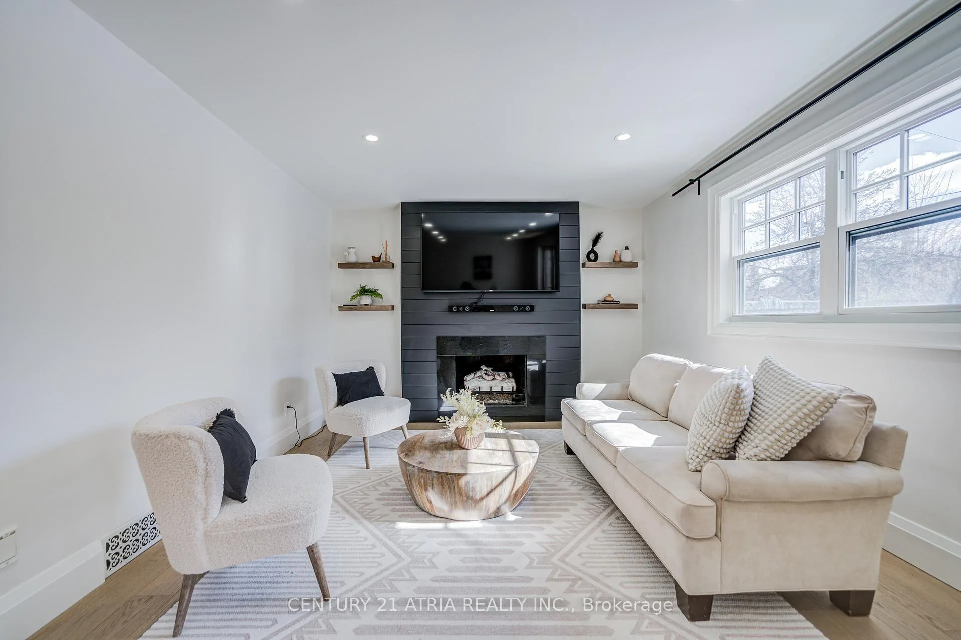 Photo 16 of 23 Ladbrooke Road, Etobicoke, Willowridge-Martingrove-Richview — HOMEH